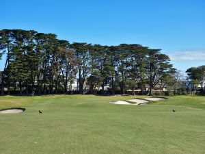 Royal Melbourne (West) 8th Approach